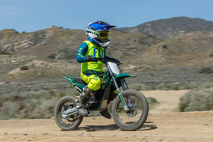 Volcon Kids Moto Two Electric Dirtbike |  Pirmojo važiavimo apžvalga